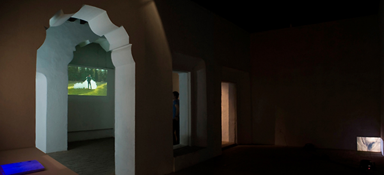 http://www.a841695758.mirunadragan.com/files/gimgs/th-18_CloudExhibit-1Long-web.jpg